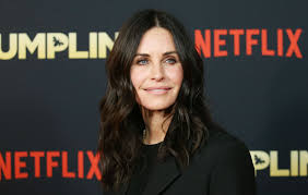 Everyone else can take a seat because courteney cox just won halloween. Courteney Cox Confirms She Is Returning For New Scream Reboot