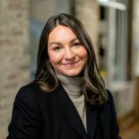 Samantha Sell's Instagram, Twitter & Facebook