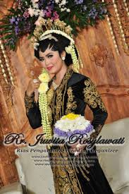 1 день назад · paes sanggul sasak yogya : Mengenal Tata Rias Pengantin Paes Ageng Jogjakarta Dan Paes Solo Putri Rias Pengantin Juwita