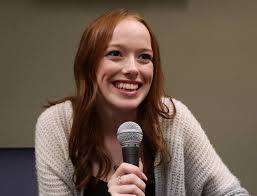 Amybeth Mcnulty In 2020 Amybeth Mcnulty Canadian Actresses Actresses
