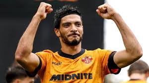 El penal de Raúl Jiménez que afianza el liderato de los Wolves