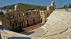 The odeon of herodes atticus is an impressive attraction in athens found looming on the hill below the south western side of the acropolis. Odeon Des Herodes Atticus Egn Sz