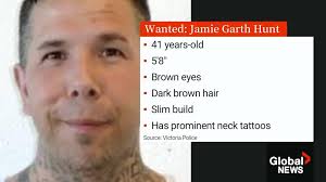 Victoria police looking for convicted murderer Jamie Garth Hunt