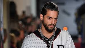 Por qué el corte de pelo de maluma es el más pedido en las peluquerías: No Quieren A Maluma En Espana Y Juntan Miles De Firmas Para Cancelar Su Concierto Radio Corazon