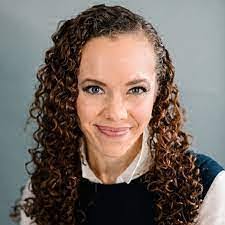 Heidi Cady's Instagram, Twitter & Facebook