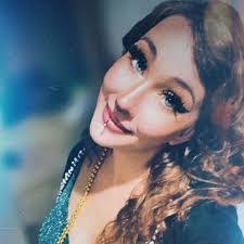 Madge Mullins's Instagram, Twitter & Facebook