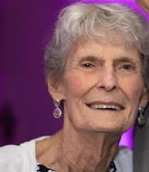 Maureen Pendergast's Instagram, Twitter & Facebook