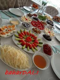 Gizem emirzeoğlu 2.645 views8 months ago. Masa Sunum Icin 27 Fikir Masa Duzeni Yemek Masasi Yemek Sunumu