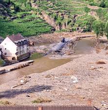 Vorher bestand schon ein burghaus in. Tag Der Offenen Winzergenossenschaft Mayschoss Altenahr Facebook