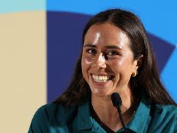 Paris Olympics 2024: Jess Fox and sister Noemie