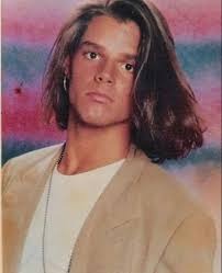 Pin By Lesiye Pilapil On Celebbs Ricky Martin Long Hair Styles Mens Hairstyles