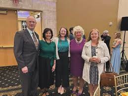 At the Annual Spring Fundraiser for @friendsofcornerstonecle Cornerstone  Pregnancy Services, Executive Director, Cynthia Carter-Harris shared the  news of the collaboration with Veranova Health. Dr. Patrick Beeman from  Veranova Health, is now seeing