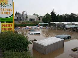 Certaines inondations sont liées à des phénomènes récurrents chaque année comme la mousson, d'autres à des circonstances météorologiques particulières, comme les cyclones ou les orages violents. Le Flop L Inondation Meurtriere De 2016 Edition Digitale De Liege