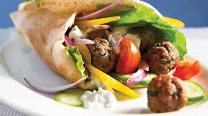 Sandwich Grec A L Agneau Gyros Recipe Recipes Beef Recipes Food