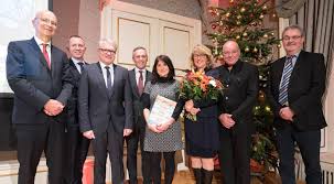 Branch and post, raiffeisenbank steyr, santander consumer bank. Auszeichnung Sozialpreis Fur Zwei Projekte Aus Dem Bezirk Vocklabruck