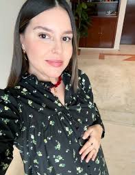 febrero perfecto ✨🌊🐚💛🦙🍓☕️ echar raíz, disfrutar de mi ciudad (lugares  10/10 cancunenses como @lescargot.cun ), mucha intención para el año, paseo  cancunense, giras presidenciales (con tatemada incluida), regresar a remar  en los