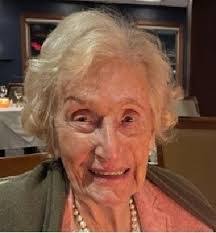 Daniel Broom's Instagram, Twitter & Facebook