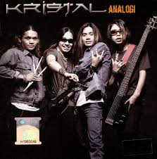 Download lagu gratis, gudang lagu mp3 indonesia, lagu barat terbaik. Lirik Lagu Kristal Cinta Tiga Segi