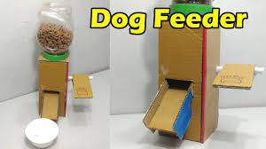How To Make Dog Feeder At Home Dog Food Dispenser From Cardboard Easy 5 Minute Crafts To Do When Your Crafts To Do When Your Bored Diy Dog Stuff Dog Feeder