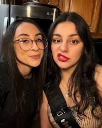 Meli (@ohmelig) • Instagram photos and videos