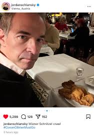 Jordan Schlansky posts 12 different pictures of the same food : r/conan