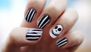 Black And White Striped Nails Halloween Aol Style News Trends And Advice Halloween Nail Art Nail Art Stripes Cute Nail Art