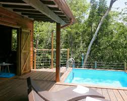 Le jardin des colibris est niché au coeur d'une végétation tropicale luxuriante, au calme et à 3 mn des plages. Tendance Eco Lodge L Exemple Du Jardin Des Colibris En Guadeloupe Surf And The City