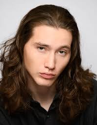 Daniel Ward's Instagram, Twitter & Facebook