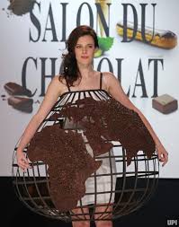 Chocolate Fashion Show In Paris All Photos Upi Com Chocolate Fashion Fashion Show Fashion