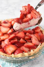 Bisquick Shortcake Recipe 8x8 Pan Deliciously Creamy Strawberry Pie Recipe That S Easy To Make And Makes A Wonderful Dessert Your Whole Strawberry Pie Recipe Strawberry Cream Cheese Pie Recipes