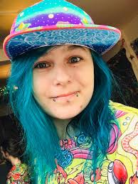 Hey all 🙂. Here are my 2 Snapback caps and three pairs of standards slip 