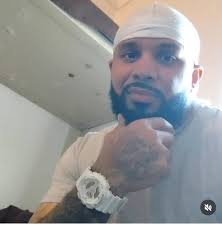 Introduction and seeking connection in prison relationships