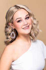 Susan Suchy's Instagram, Twitter & Facebook