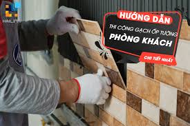Hướng dẫn thi công cách ốp gạch tường phòng khách chuẩn nhất