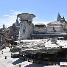 Everything You Need To Know About Disneyland S Star Wars Galaxy S Edge Disneyland Star Wars Disney World Attractions Disney World Resorts