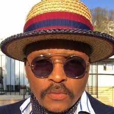 La réaction dévastée de Vasyl nous offre l'occasion de réaliser à quel  point il est difficile d'accepter la défaite. Elle nous propose aussi de  réfléchir à la vulnérabilité de notre identité sociale.