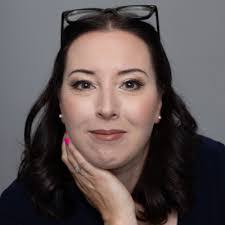 Tanya Knott's Instagram, Twitter & Facebook