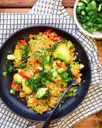Couscous Pfanne Mit Gemuse Rezept In 2020 Couscous Pfanne Vegetarisch Kochen Und Mittagessen