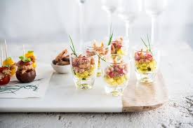 Verrine De Crevettes Grises A La Mangue Et Grenade Voedsel Ideeen Eten Hapjes