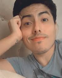 Alex Grajeda's Instagram, Twitter & Facebook