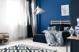 The pale periwinkle walls serve as an excellent backdrop for the pink wall art and decor, allowing them pop. 35 Two Color Combinations For Bedroom Walls That Can Work For You Home Decor Bliss