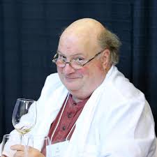 Expert judges join forces to evaluate 7,000 wines