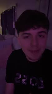 Aron Garcia (@aron_0880)