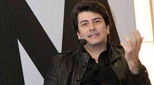 Üniversite sınavını kazanamayınca önce kanada'ya sonra abd'ye gitti. Vatan Sasmaz I Olduren Filiz Aker In Telefonundan Cikanlar Tuyler Urpertti Magazin Haberleri