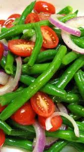 Red Onion Tomato And Steamed Green Beans Tossed In Olive Oil Simple Green Bean Recipes Veggie Dishes Vegetable Dishes