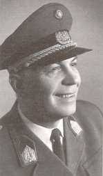 „přes vladimíra jiránka jsem se seznámil se slávou volným a začal u něj dělat redaktora v odborovém časopisu. Militarmusikfreunde 2 Republik