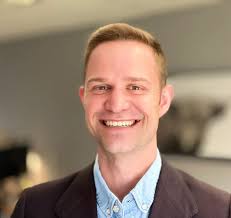 Andrew Deramus's Instagram, Twitter & Facebook