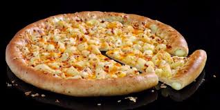 Spread mac and cheese over the crust. Pizza Hut S Mac And Cheese Pizza