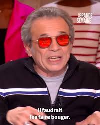 "Plus Coachella devient fashion et plus le prix des tickets augmente." 😲,  Le celèbre festival Coachella n'attire plus autant de monde qu'avant !  Pourquoi ? Philippe Manoeuvre vous explique 🎡, ...