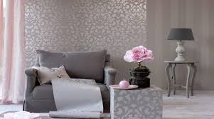 تنسيق ورق الجدران مع البويه قصر الديكور